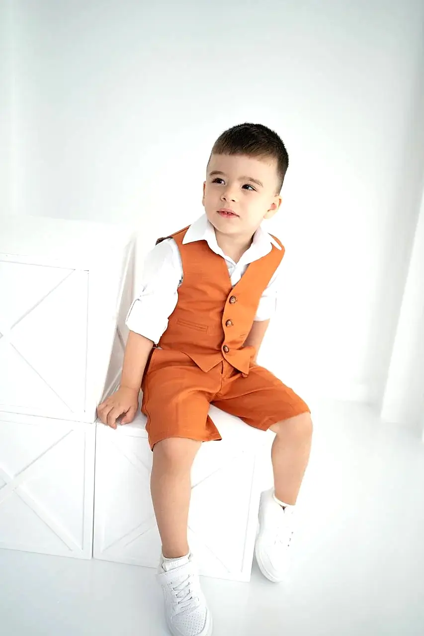 Erkek Çocuk Turuncu Yelekli Şort Takım